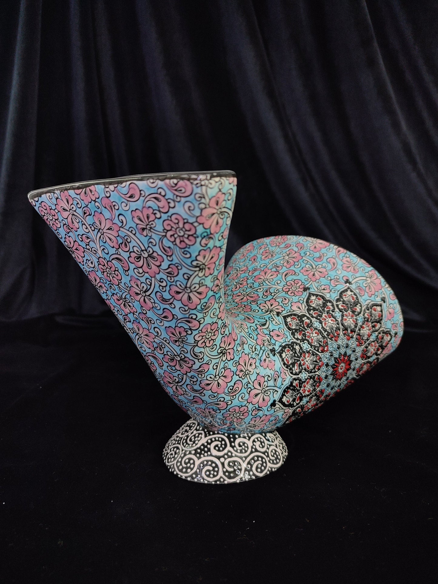 Handmade Ceramic Gramophone Speaker Amplifier – Floral Pottery Music Box, Unique Phone Amplifier, Ideal Father's Day Gift