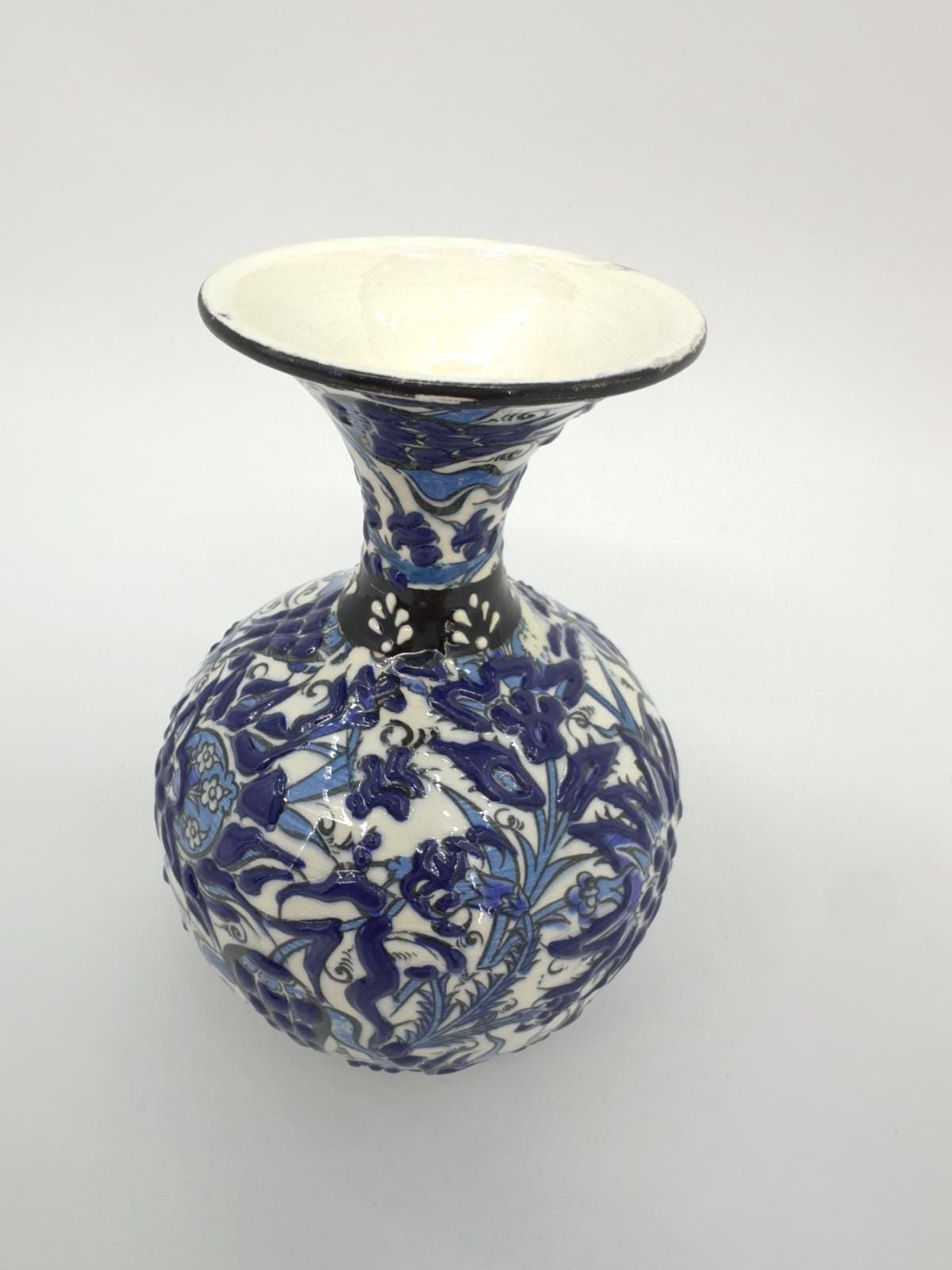 Hand-Painted Turkish Ceramic Vase โ Kutahya Pottery Decor, Traditional Floral Design, Unique Handmade Gift, Authentic Home Accent