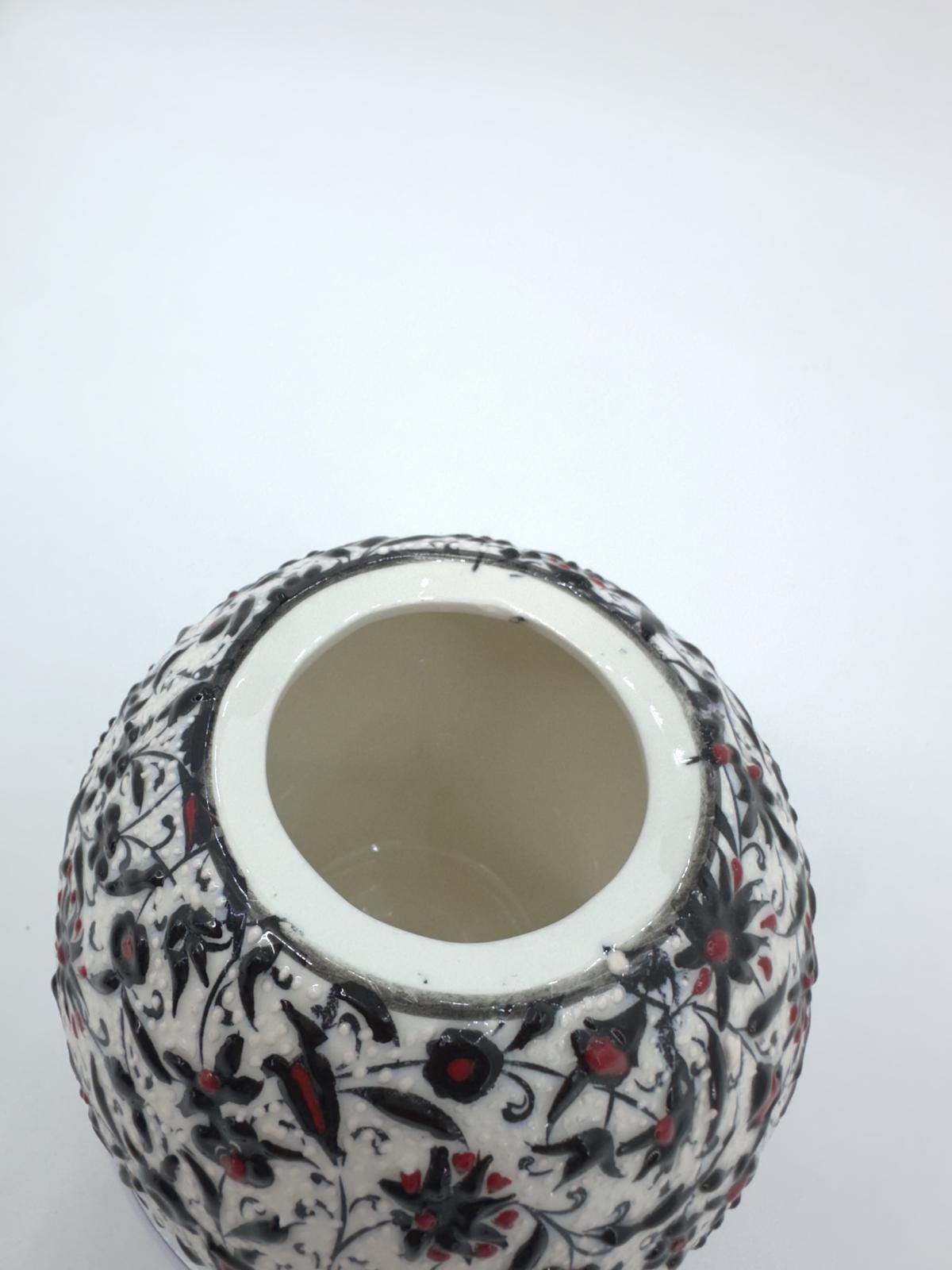 Handmade Black and White Ceramic Sugar Bowl with Lid – 5" Decorative Pottery Creamer, Unique Round Design, Ideal for Home Decor