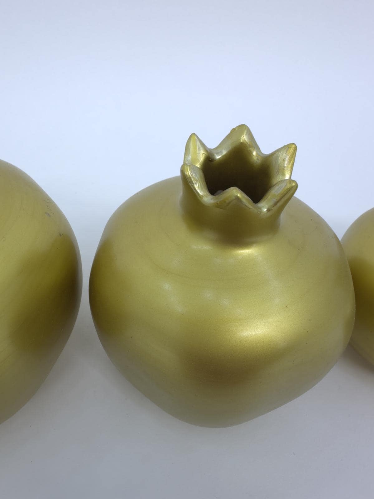 Gold Ceramic Pomegranate Set – Handmade Luxury Home Decor, Wedding & Housewarming Gift, Elegant Symbol of Prosperity