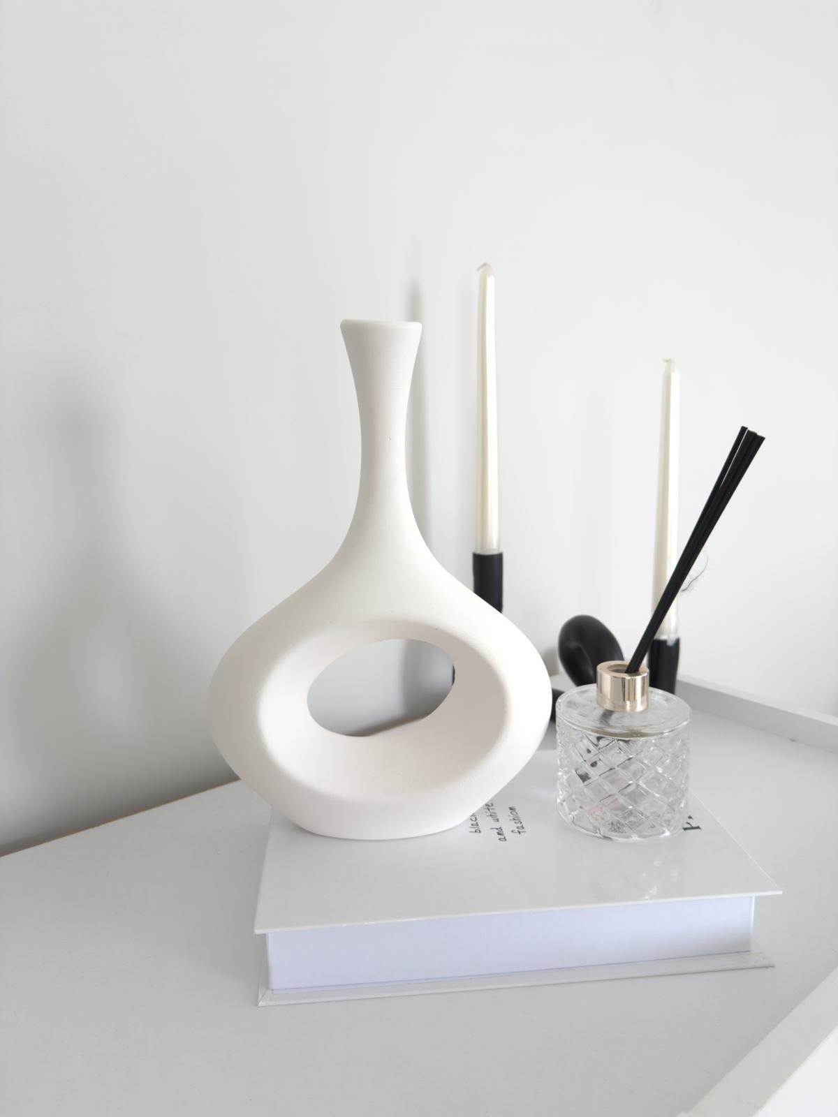 white vase, ceramic vase, diy vase, scandi vase, minimalist vase, paintable vase, boho vase, nordic vase, blank vase, home decor, art vase