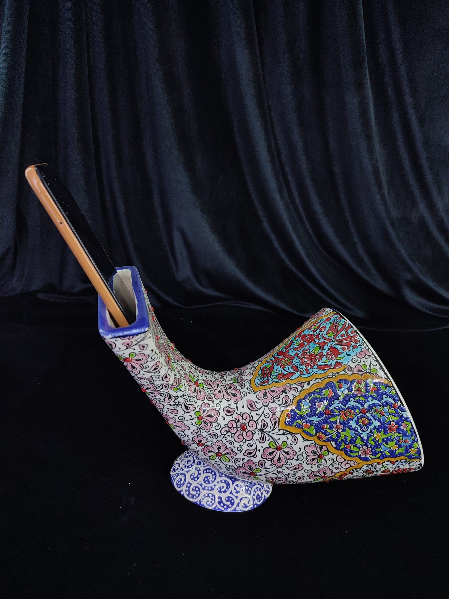 Handmade Ceramic Gramophone Speaker Amplifier – Floral Pottery Music Box, Unique Phone Amplifier, Ideal Birthday Gift