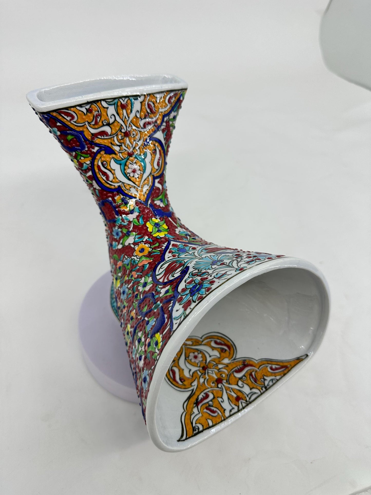 Red Ceramic Gramophone Phone Amplifier: Turkish Iznik Floral Decor