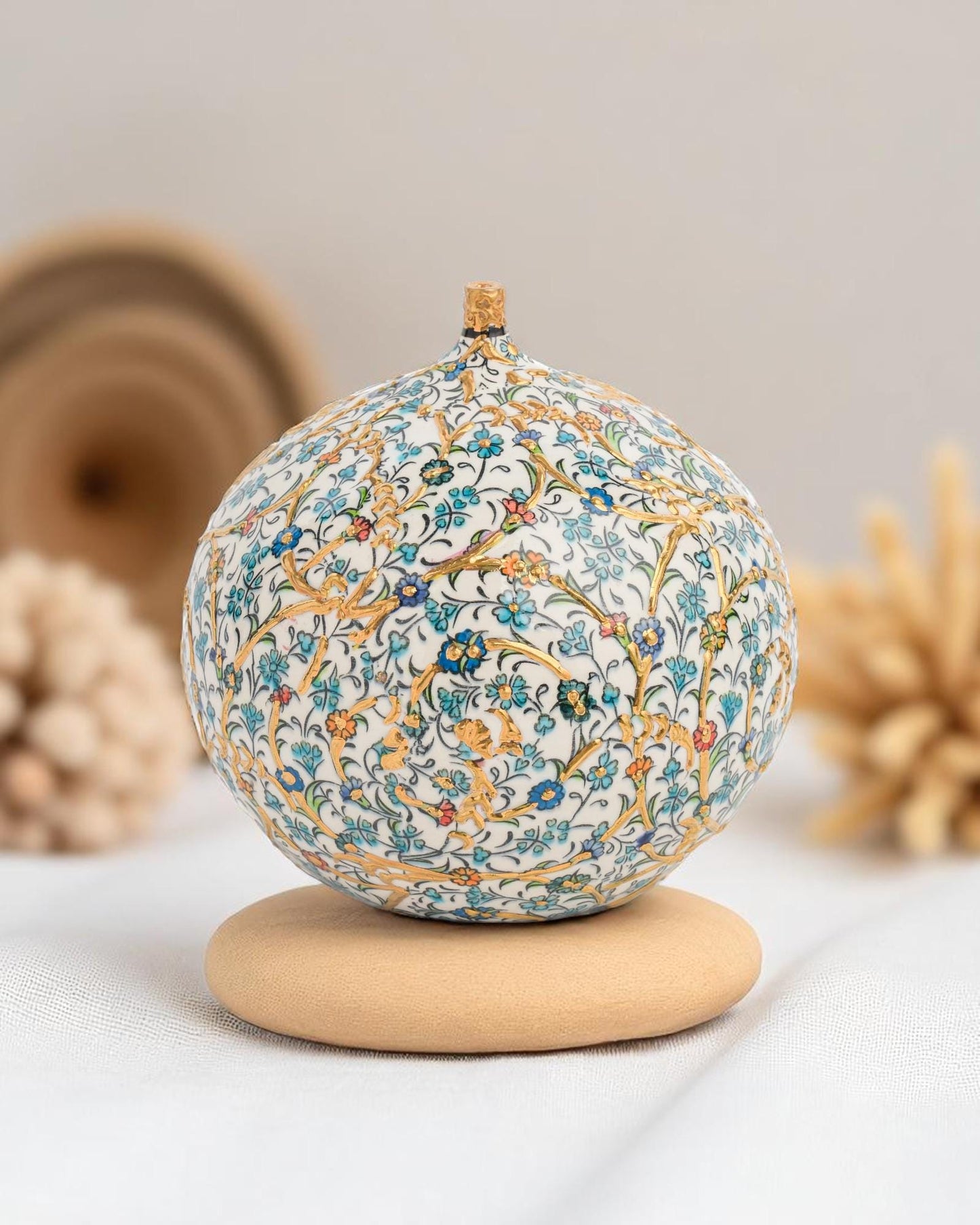 Handmade Ceramic Figurine: 24K Gold Ottoman Pattern Home Decor