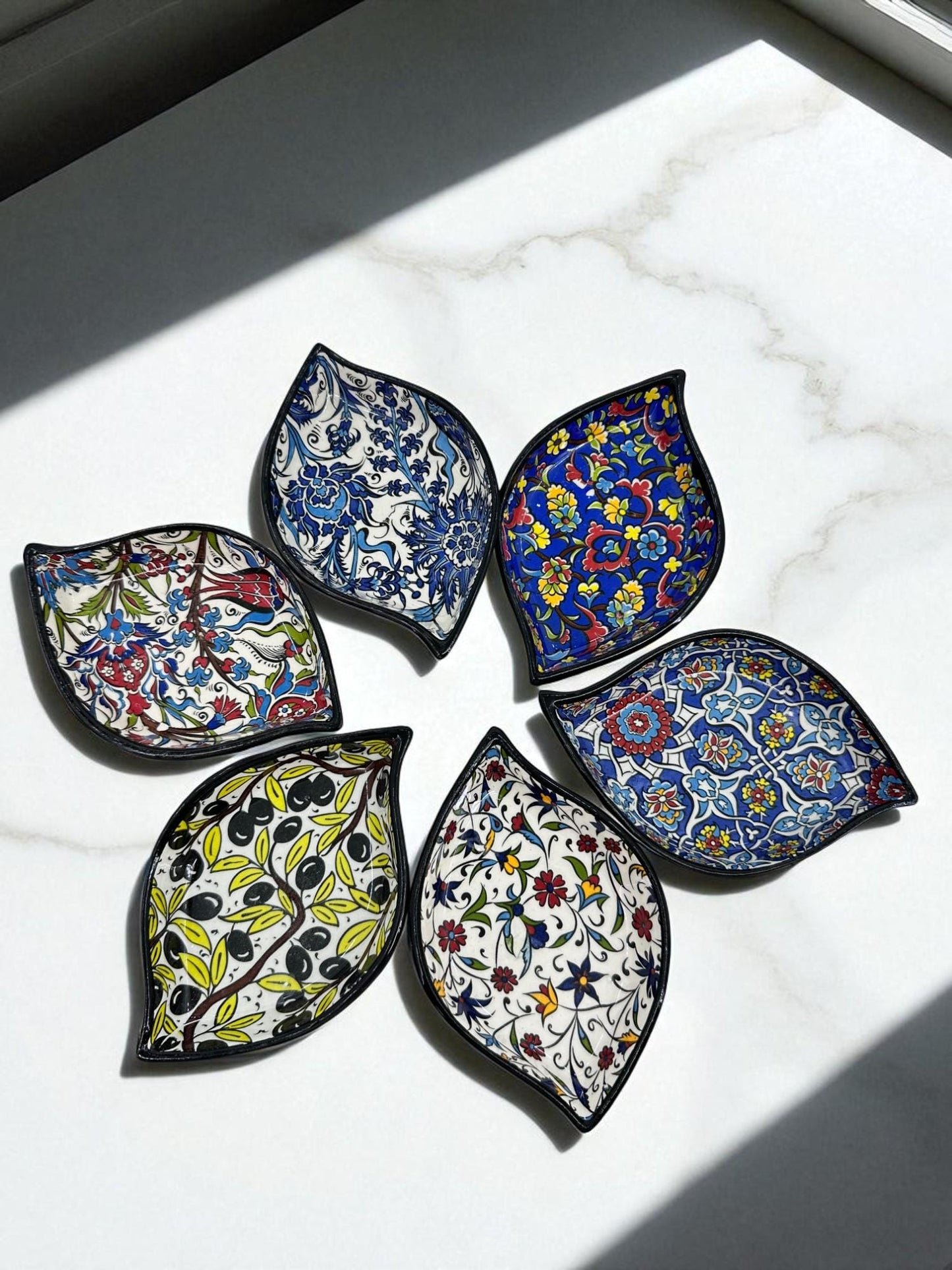 Turkish Ceramic Leaf Bowls Set of 6, 4” Mini Dipping Bowls, 10 cm Snack Nut Dishes, Iznik Floral Appetizer Condiment Dish, Meze Serving,Gift