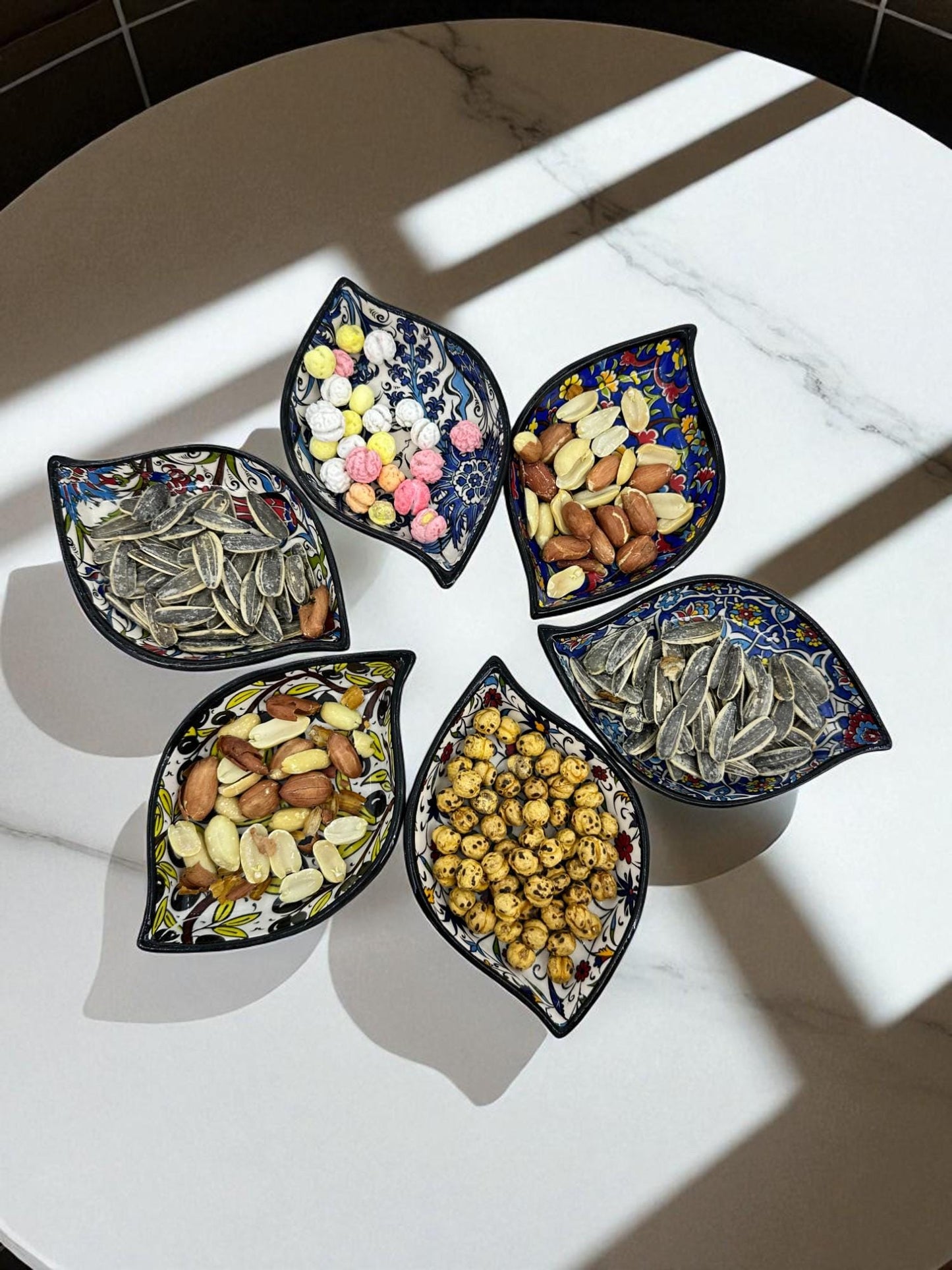 Turkish Ceramic Leaf Bowls Set of 6, 4” Mini Dipping Bowls, 10 cm Snack Nut Dishes, Iznik Floral Appetizer Condiment Dish, Meze Serving,Gift