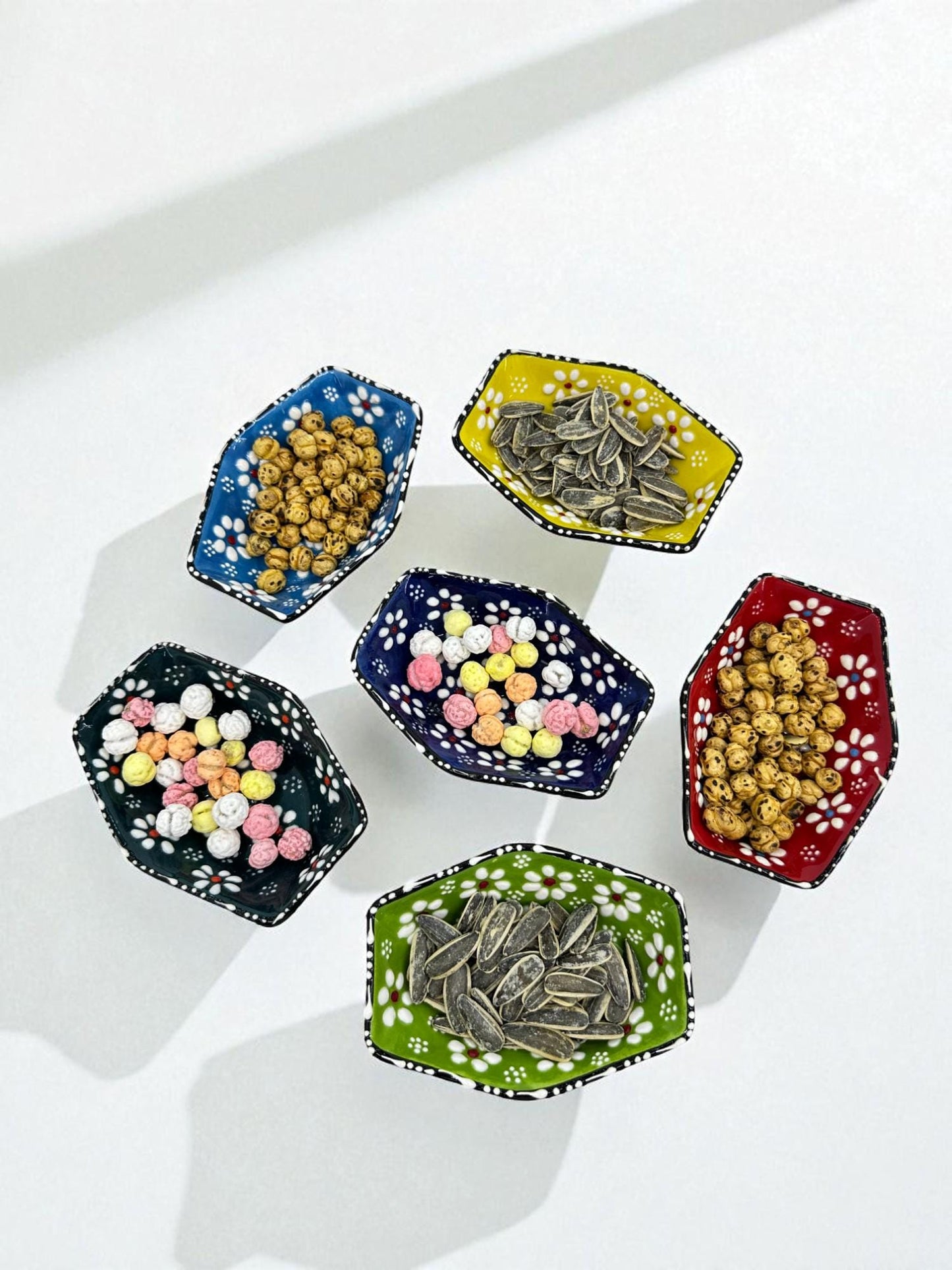 Turkish Ceramic Mini Bowls,Hexagon Dipping Bowls, 9 to 11 cm Snack Nut Dishes,Colorful Condiment Sauce Dish,Daisy Pattern,Set of 6 or Single