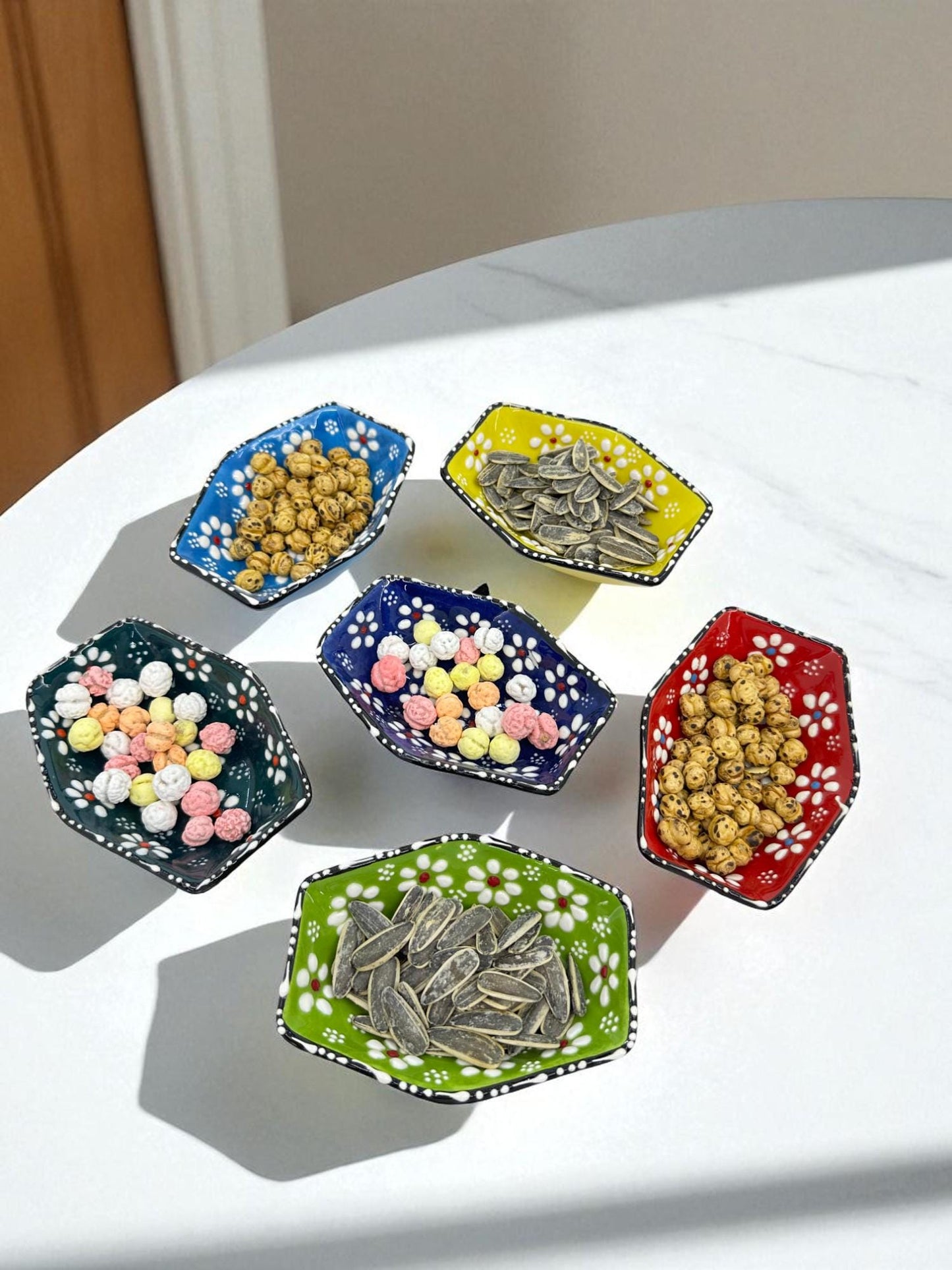 Turkish Ceramic Mini Bowls,Hexagon Dipping Bowls, 9 to 11 cm Snack Nut Dishes,Colorful Condiment Sauce Dish,Daisy Pattern,Set of 6 or Single