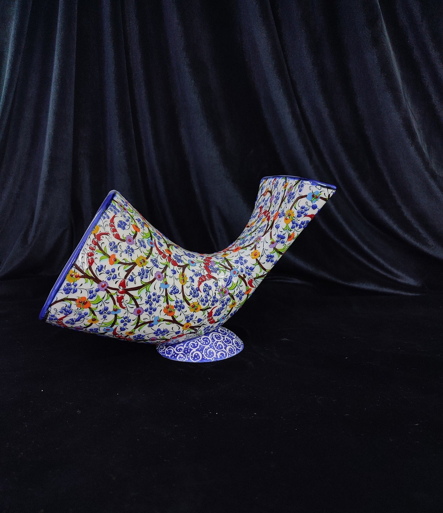 Handmade Ceramic Gramophone Phone Amplifier – Pottery Speaker, Collectible Music Box, Unique Father's Day Gift, Decorative Floral Amplifier