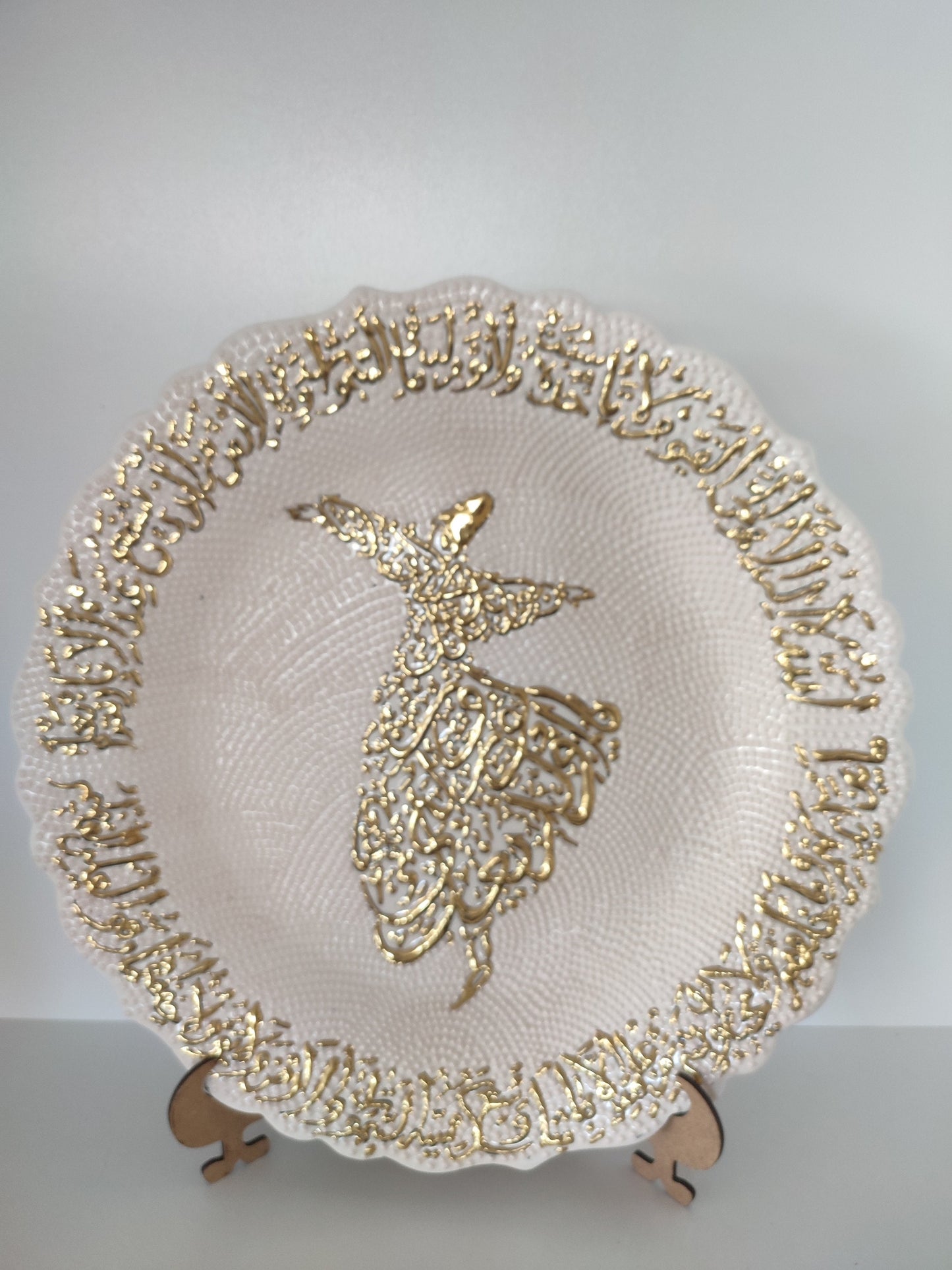 Handmade Turkish Decorative Plate with Gold Inlay – 25 cm Sufi Darvish Design, Traditional Ceramic Wall Art, Unique Collectible Plate