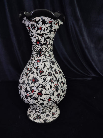 Handmade Black and White Turkish Ceramic Vase – Hand-Painted Floral Anatolian Pottery, Decorative Table Centerpiece