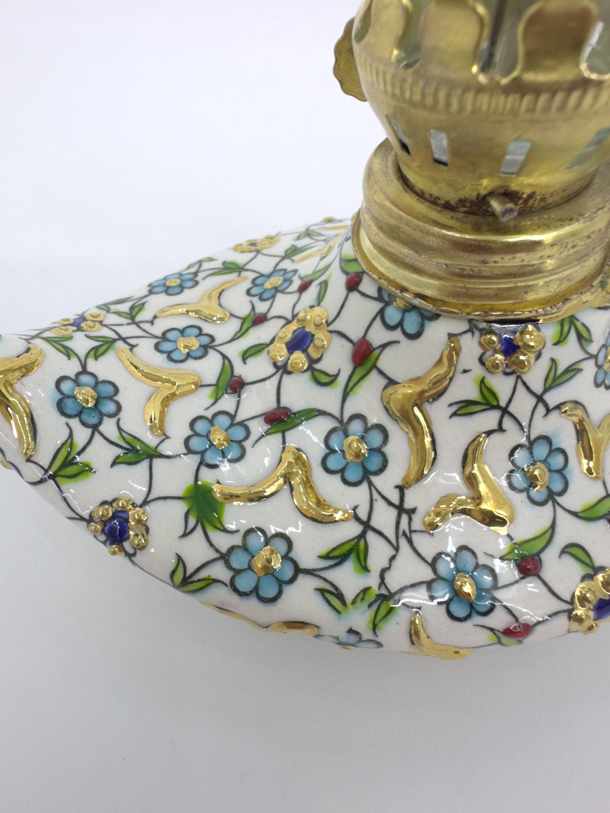 Hand-Painted Turkish Oil Lamp: Vintage Floral Ceramic Gaz Lamp