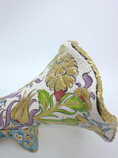 Handcrafted Ceramic Gramophone-Style Phone Amplifier, Turkish Floral Design with Gold Accents – Unique Home Decor & Gift Idea