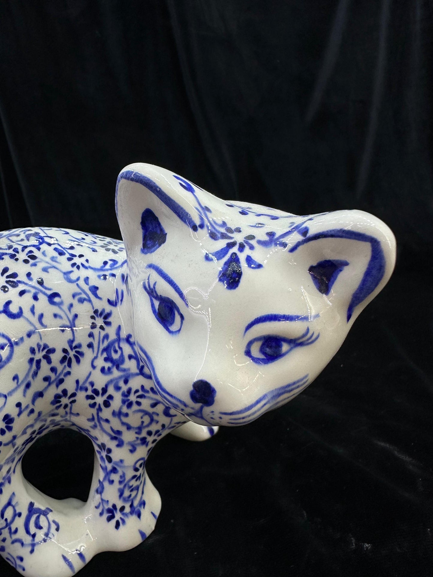 Hand-Painted Ceramic Cat Figurine – Turkish Blue Floral Ornament for Home Decor, Unique Valentine's Day Gift Idea for Cat Lovers