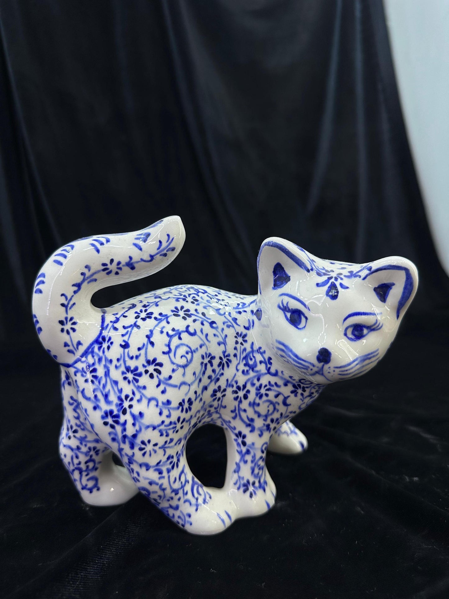 Hand-Painted Ceramic Cat Figurine with Turkish Blue Floral Design – Unique Valentine's Day Gift for Cat Lovers, Home Decor Ornament