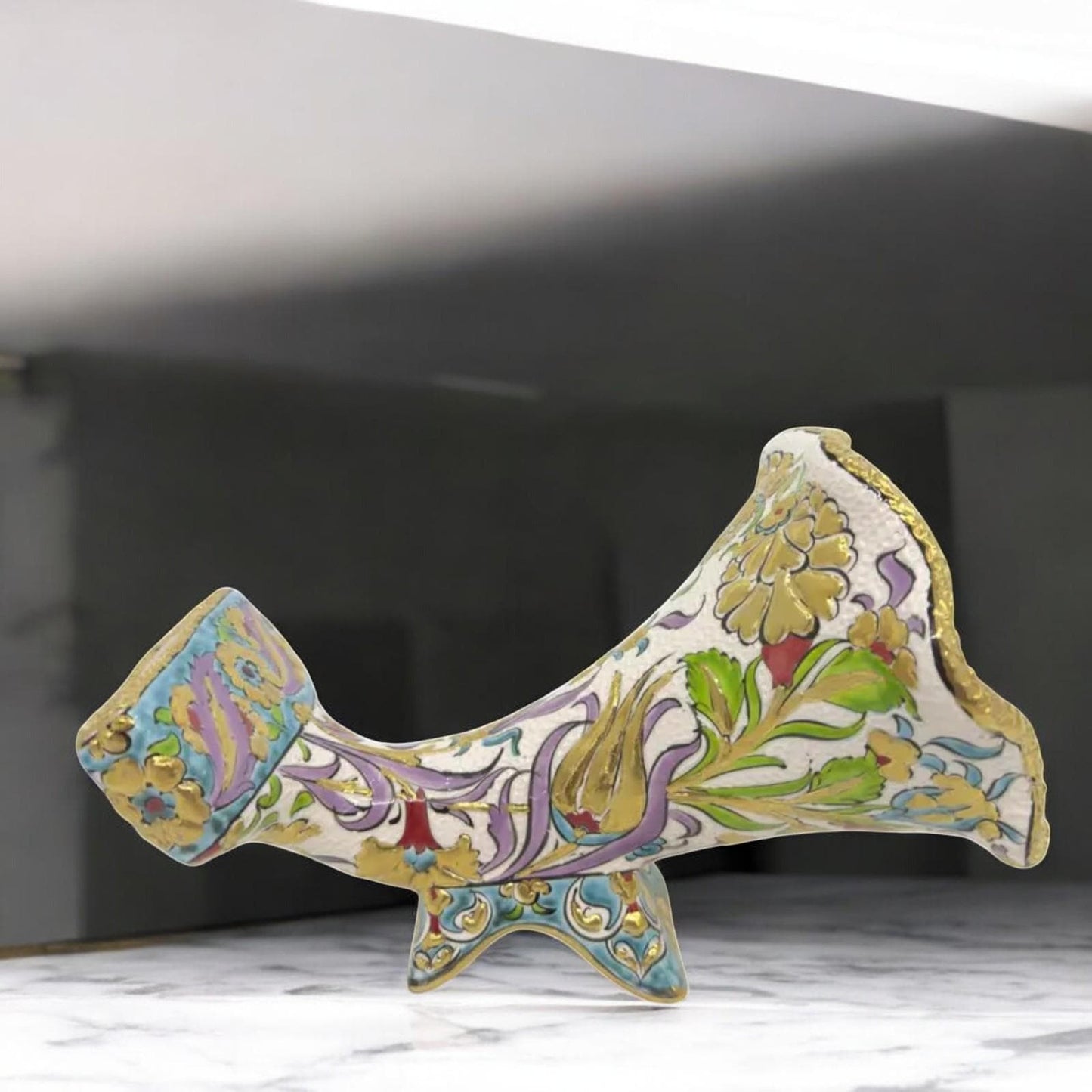 Handcrafted Ceramic Gramophone-Style Phone Amplifier, Turkish Floral Design with Gold Accents – Unique Home Decor & Gift Idea