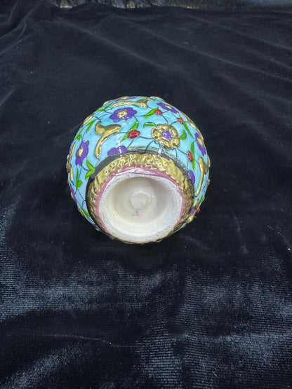 Hand-Painted Decorative Ceramic Ornament with Gold Detailing – Ottoman-Inspired Floral Design, Unique Home Decor Accent