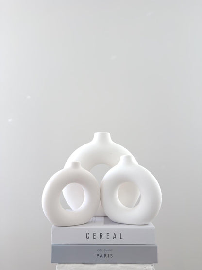 mona donut vase, ceramic vase, boho vase, handmade vase, scandi vase, minimalist vase, modern vase, clay vase, diy vase, unique vase