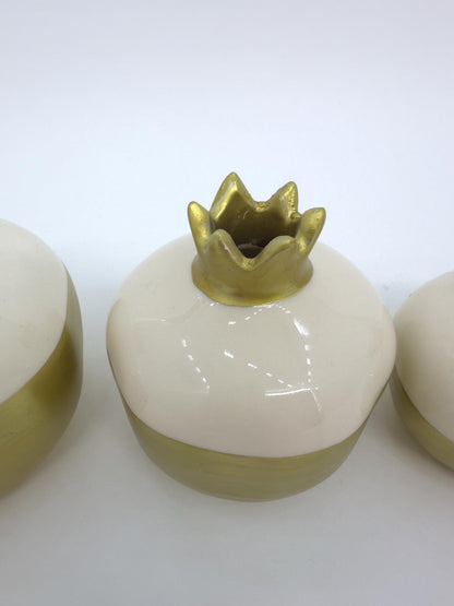 Handmade Gold & White Ceramic Pomegranate Set – Elegant Home Decor, Symbol of Prosperity, Perfect Gift for Weddings,Table Centerpiece