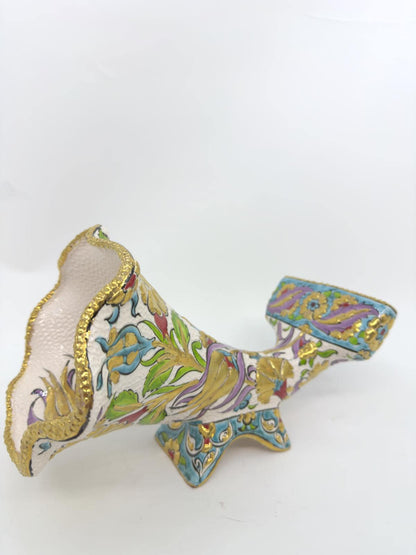 Handcrafted Ceramic Gramophone-Style Phone Amplifier, Turkish Floral Design with Gold Accents – Unique Home Decor & Gift Idea