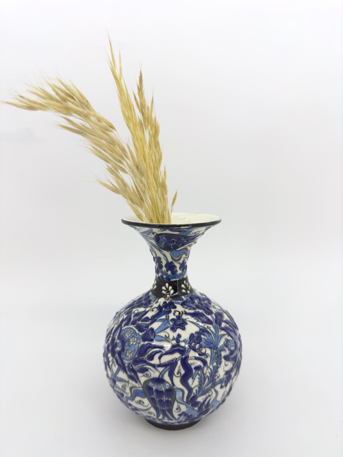 Hand-Painted Turkish Ceramic Vase – Kutahya Pottery Decor, Traditional Floral Design, Unique Handmade Gift, Authentic Home Accent