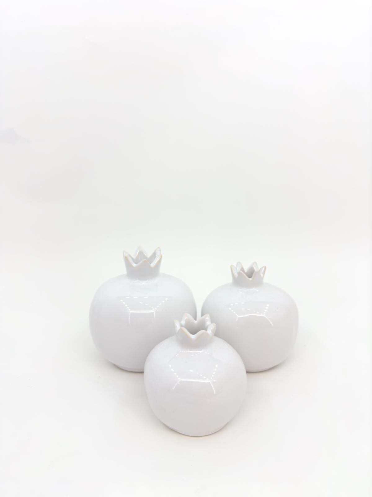 Handmade White Ceramic Pomegranate Set of 3 – Decorative Fruit Vases, Turkish Pottery Table Centerpiece,Ceramic Pomegranate for Home Decor