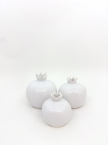 Handmade White Ceramic Pomegranate Set of 3 – Decorative Fruit Vases, Turkish Pottery Table Centerpiece,Ceramic Pomegranate for Home Decor