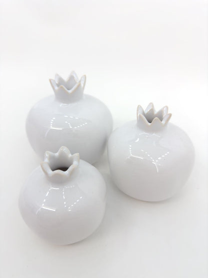 Handmade White Ceramic Pomegranate Set of 3 – Decorative Fruit Vases, Turkish Pottery Table Centerpiece,Ceramic Pomegranate for Home Decor