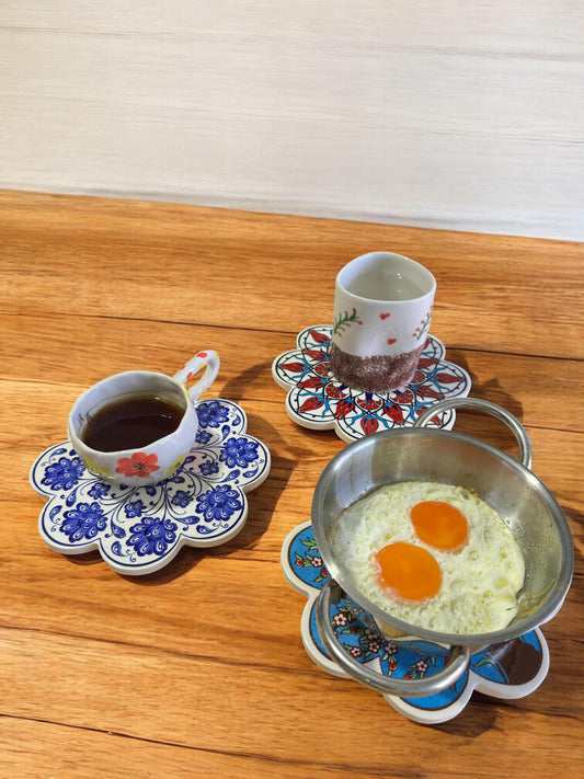 Handcrafted Turkish Ceramic Coaster, 18 cm Artistic Drink Plate, Traditional Pattern Table Decor, Elegant Mug Tray for Coffee or Tea