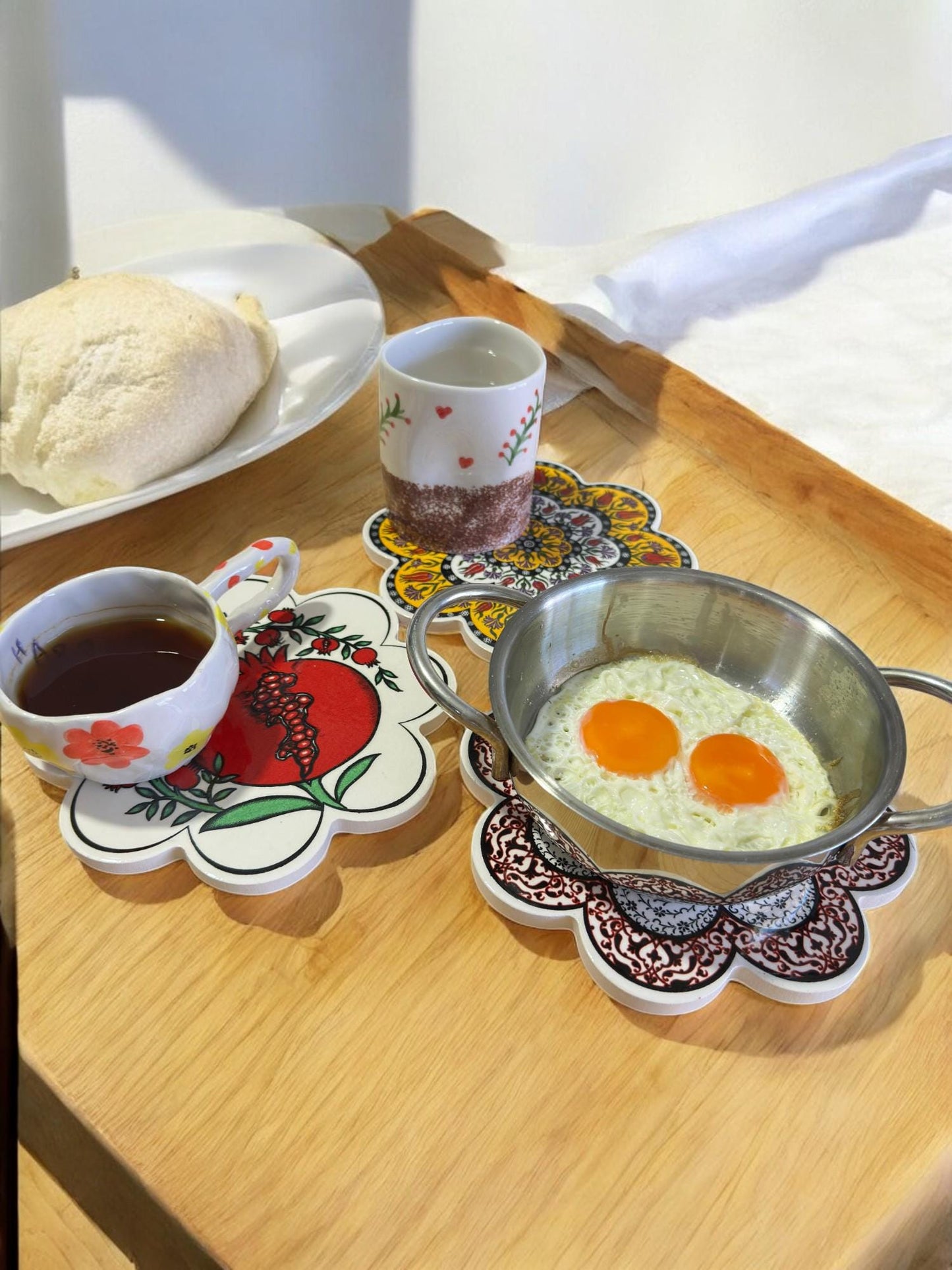 Handcrafted Turkish Coaster, Hand Painted Ceramic Drink Plate, Traditional Anatolian Pattern, Decorative Home Accent, 18 cm Size