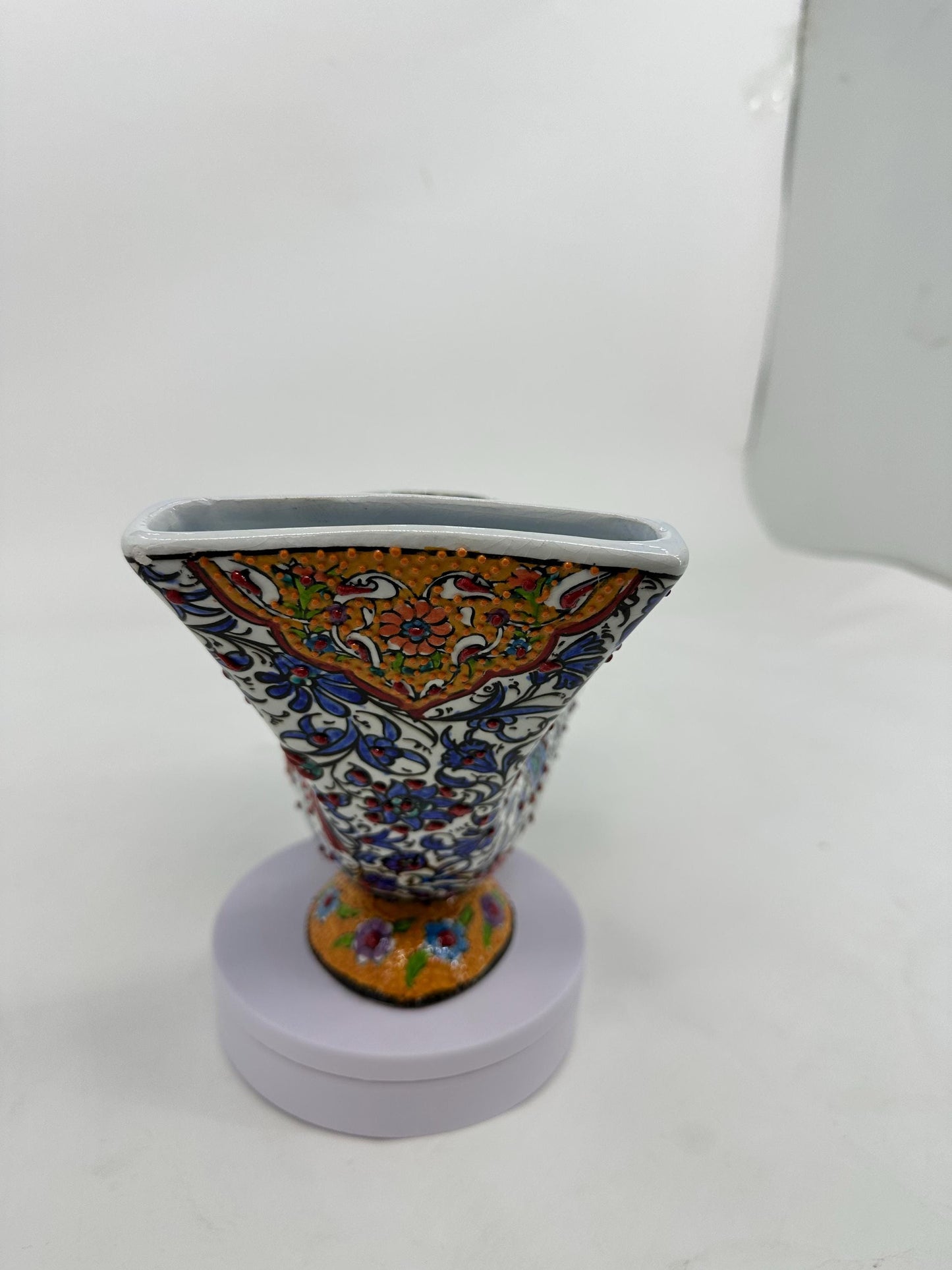 Turkish Ceramic Gramophone, White Floral Phone Amplifier, Handmade Iznik Speaker, Boho Oriental Decor, Gold Accent Gift