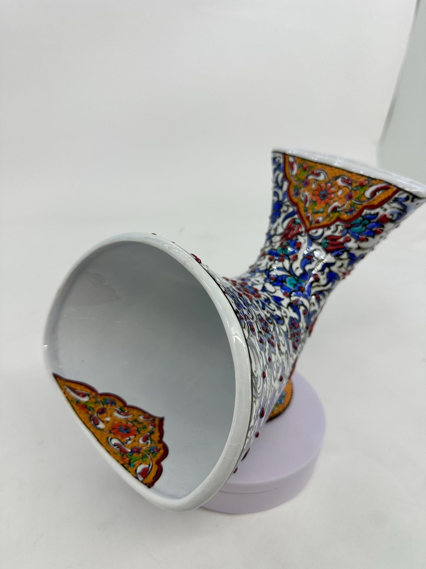 Turkish Ceramic Gramophone, White Floral Phone Amplifier, Handmade Iznik Speaker, Boho Oriental Decor, Gold Accent Gift
