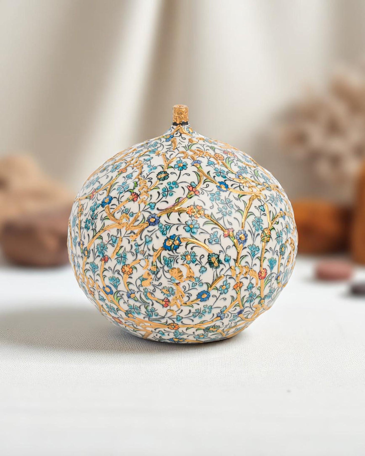 Handmade Ceramic Figurine: 24K Gold Ottoman Pattern Home Decor