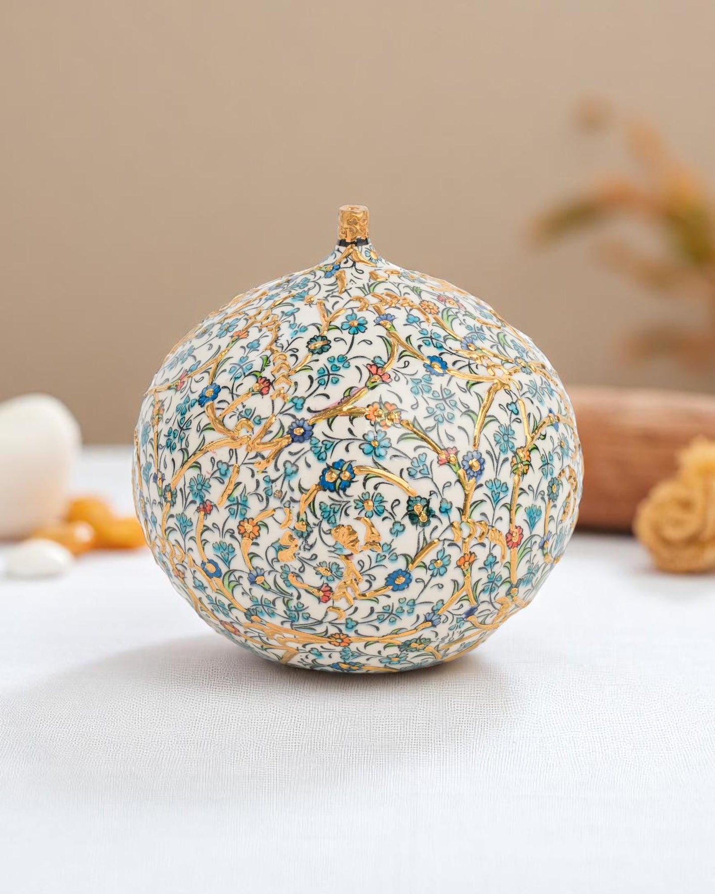 Handmade Ceramic Figurine: 24K Gold Ottoman Pattern Home Decor