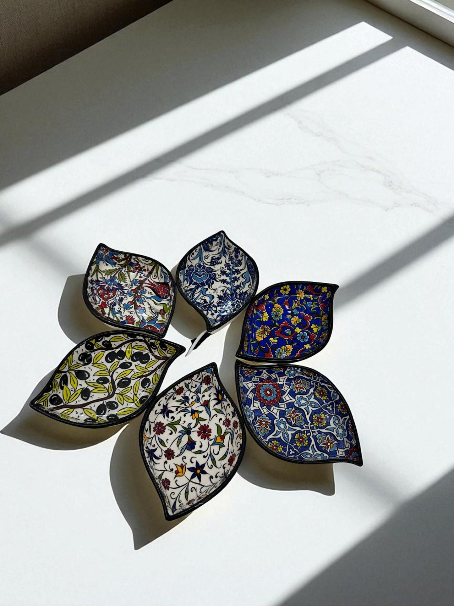 Turkish Ceramic Leaf Bowls Set of 6, 4” Mini Dipping Bowls, 10 cm Snack Nut Dishes, Iznik Floral Appetizer Condiment Dish, Meze Serving,Gift