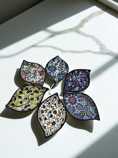 Turkish Ceramic Leaf Bowls Set of 6, 4” Mini Dipping Bowls, 10 cm Snack Nut Dishes, Iznik Floral Appetizer Condiment Dish, Meze Serving,Gift