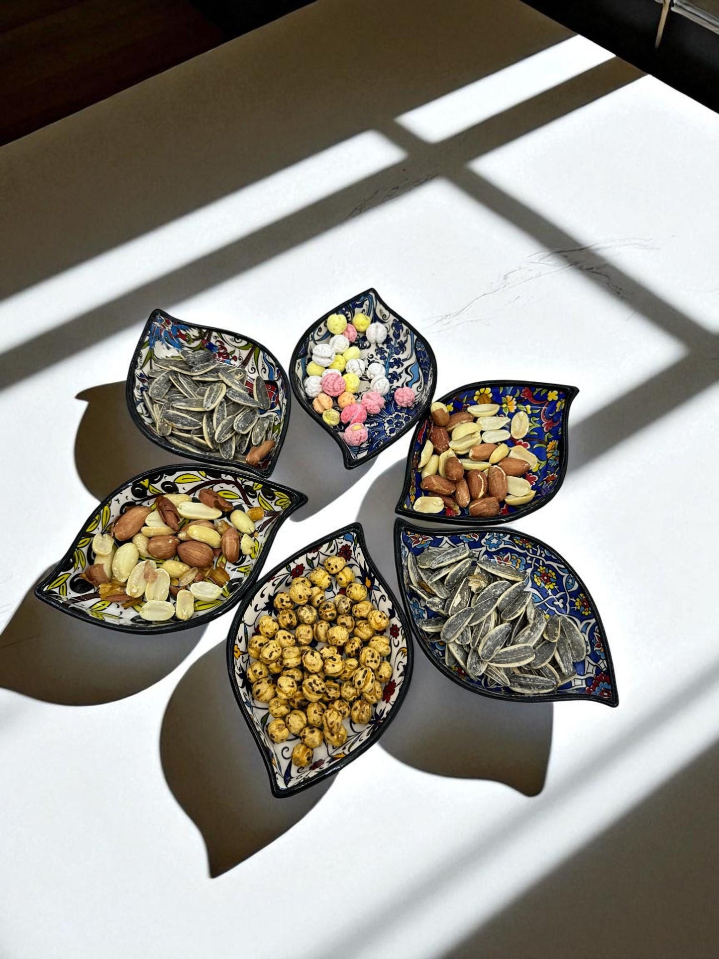 Turkish Ceramic Leaf Bowls Set of 6, 4” Mini Dipping Bowls, 10 cm Snack Nut Dishes, Iznik Floral Appetizer Condiment Dish, Meze Serving,Gift