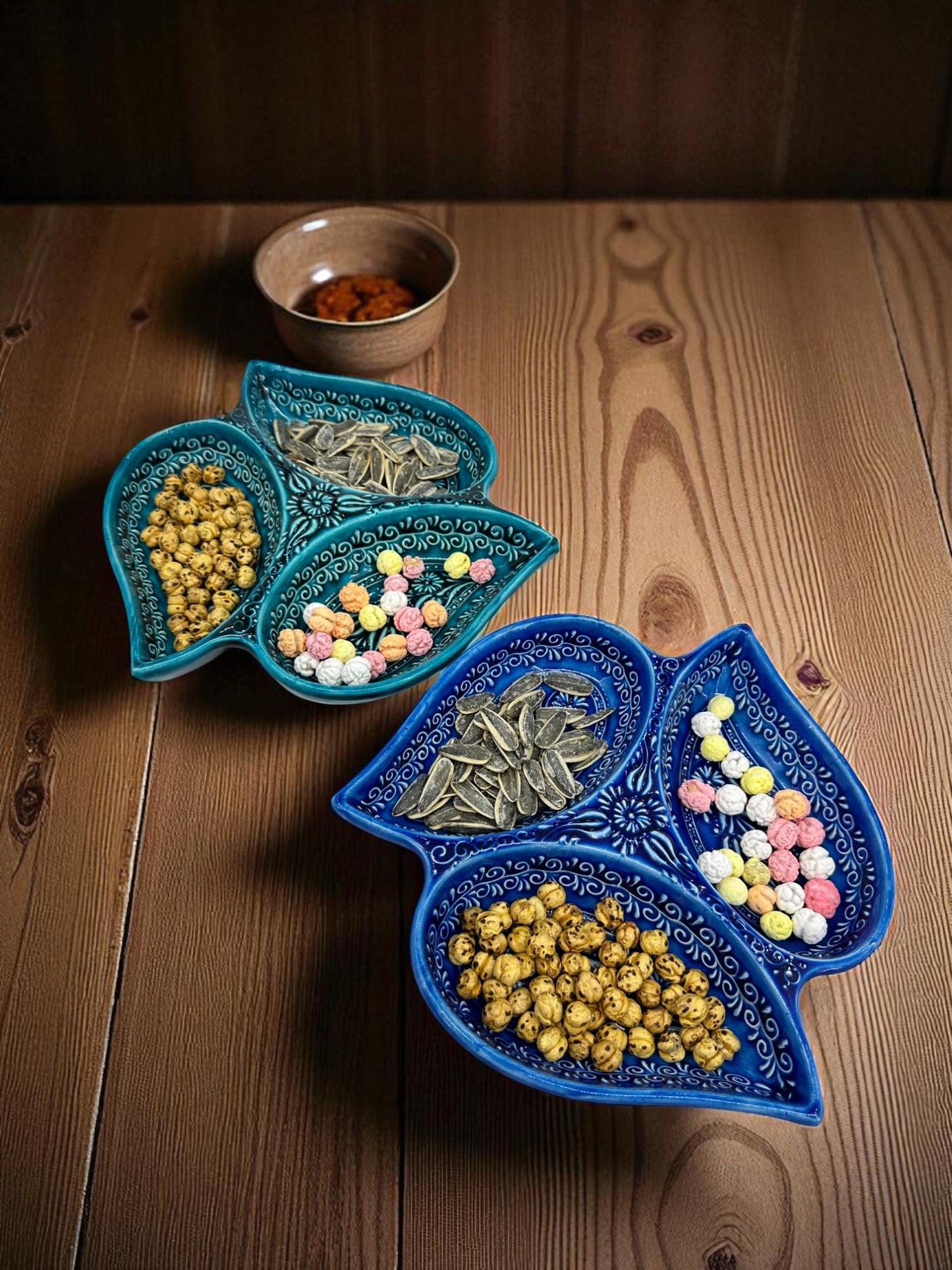 21 cm Ceramic Snack Platter, 3-Section Leaf Serving Tray, Turkish Appetizer Bowl, Iznik Pattern Nut Dish, Blue or Turquoise