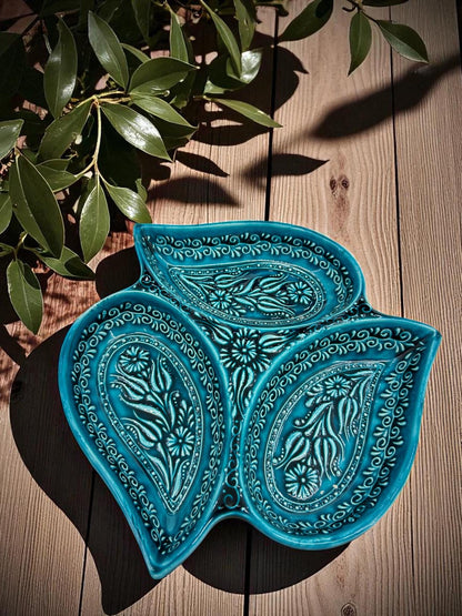 21 cm Ceramic Snack Platter, 3-Section Leaf Serving Tray, Turkish Appetizer Bowl, Iznik Pattern Nut Dish, Blue or Turquoise