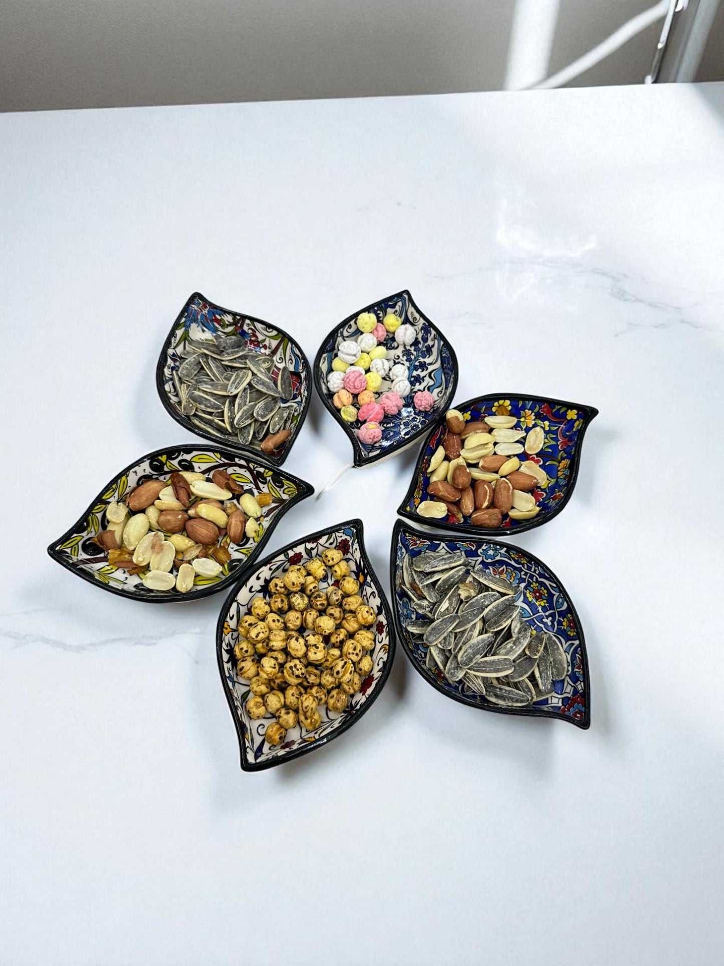 Turkish Ceramic Leaf Bowls Set of 6, 4” Mini Dipping Bowls, 10 cm Snack Nut Dishes, Iznik Floral Appetizer Condiment Dish, Meze Serving,Gift